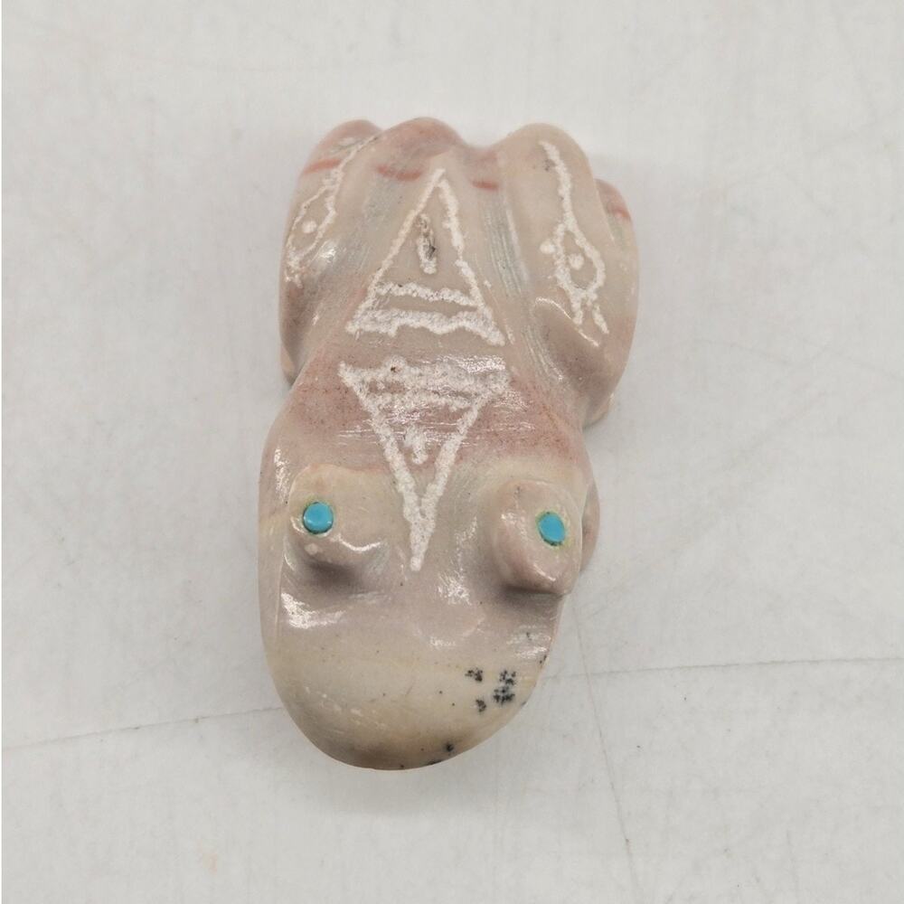 Mini Carved Stone Zuni Fetish Frog Toad Etched Turquoise Eyes By Adrian Cachini - Picture 4 of 12